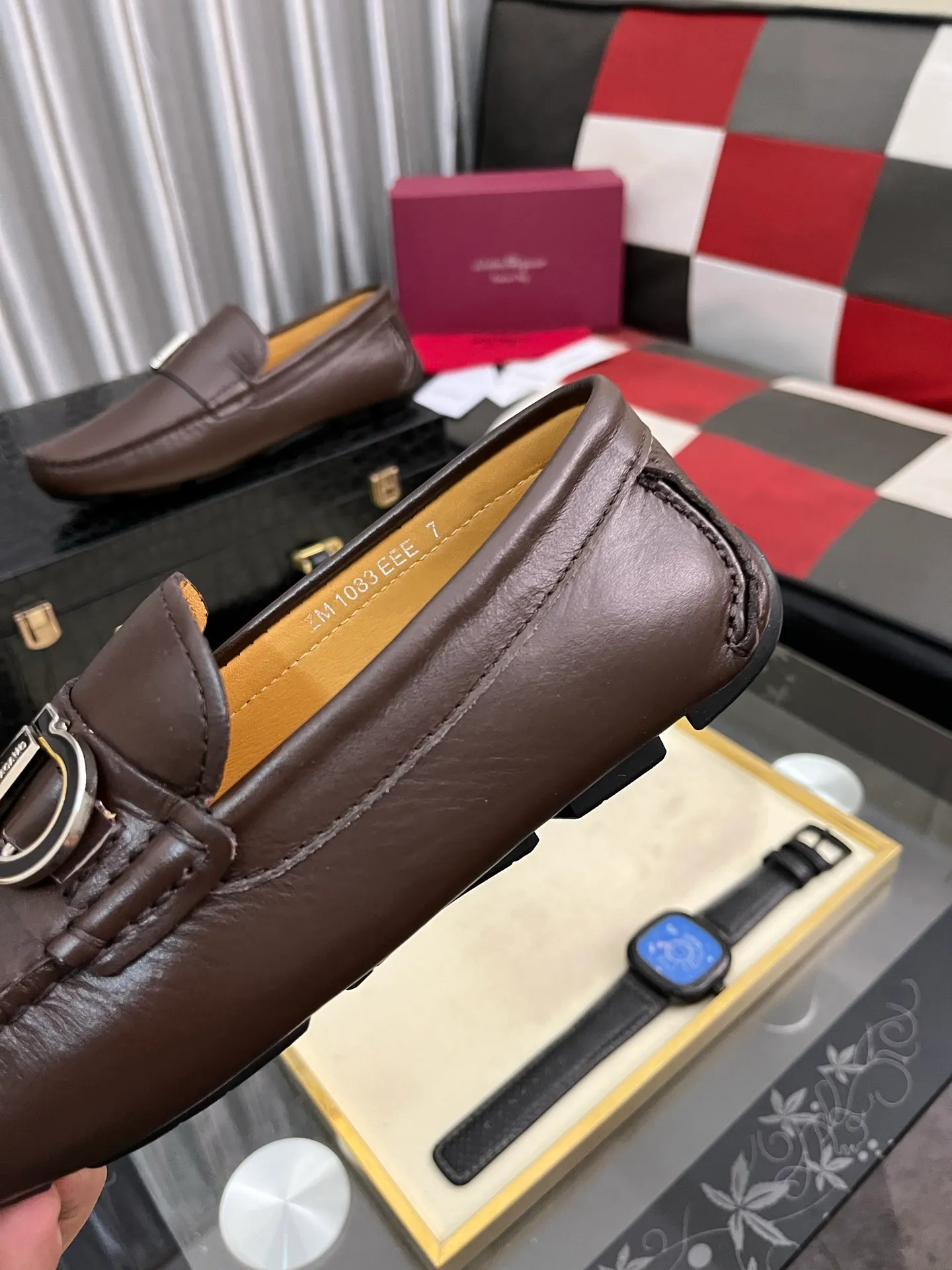 Men's shoes 💰560⌚️⌚️ Ferragamo [Ferragamo] new high-end quality framed shoes. The style is luxurious and elegant, with equal emphasis on practicality and style. We pay special attention to quality and details. The shoe last leather, workmanship and comfort are not inferior! Material: Imported first-layer soft cowhide leather upper ➕Genuine leather lining, code number: 38-446️⃣colors available